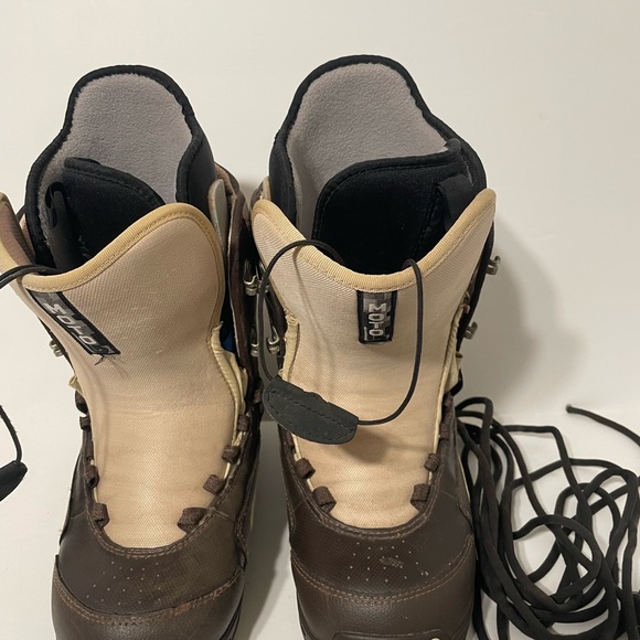 Burton Moto Snowboarding Boots- Women’s size 6 - Picture 7 of 15